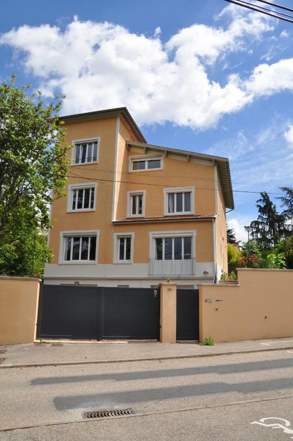 Studio Du Marechal Sainte-Foy-lès-Lyon Exterior foto