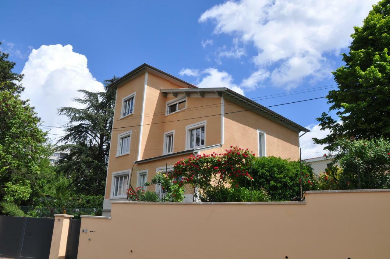 Studio Du Marechal Sainte-Foy-lès-Lyon Exterior foto